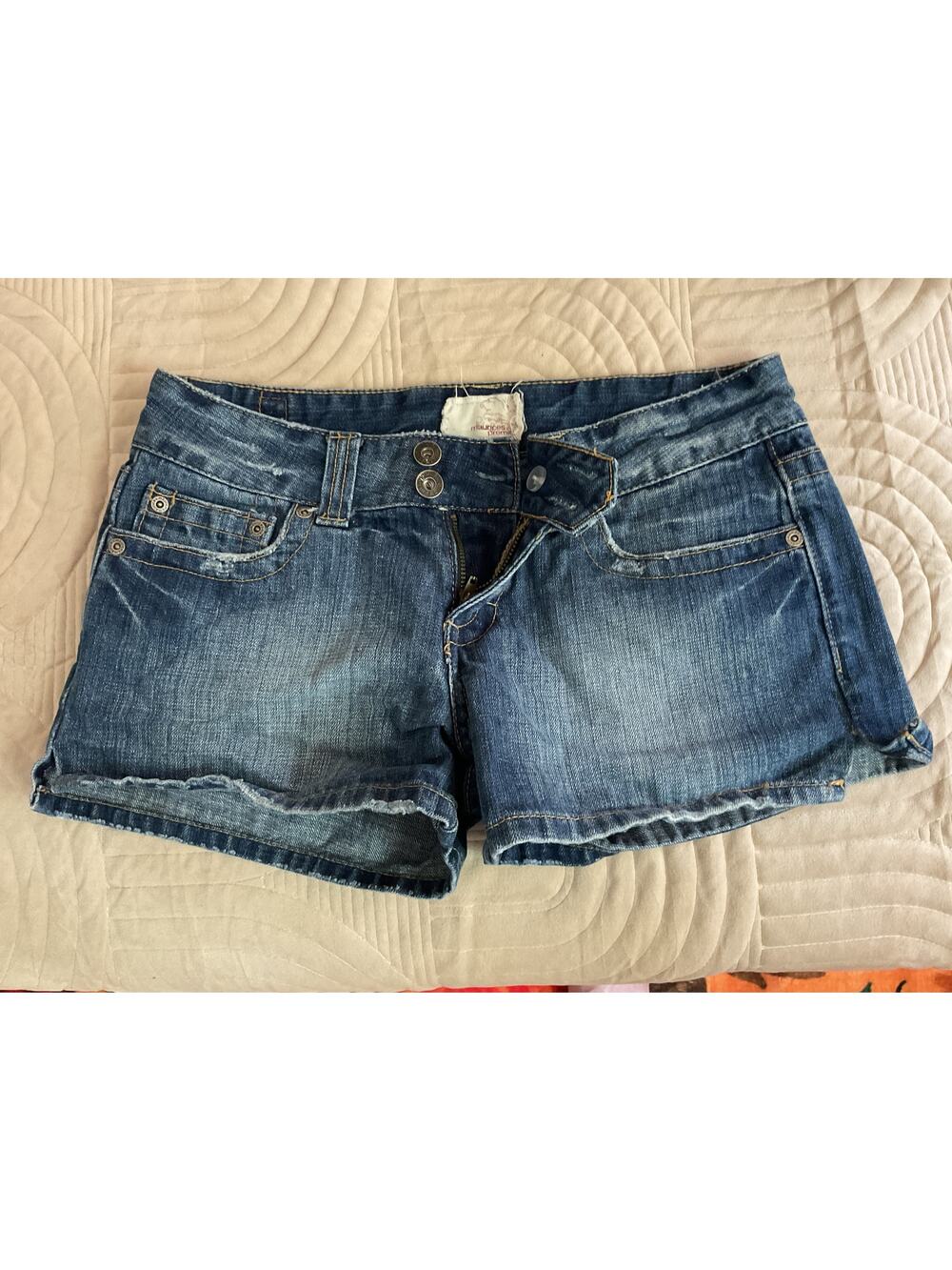 Maurices Denim Bootie Shorts Womens Size 5/6 Dark Blue Button